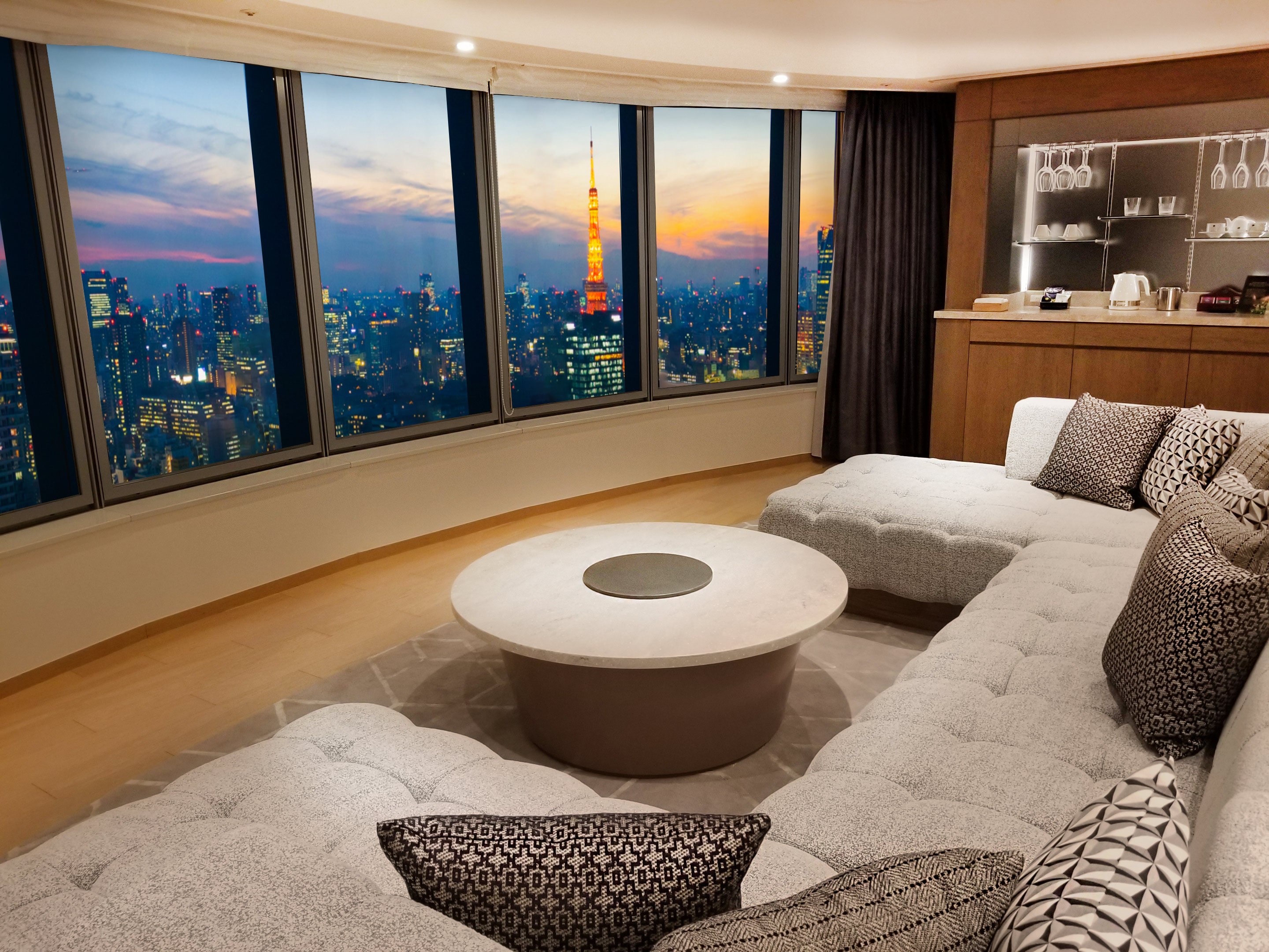 A suite room with Tokyo tower hotel view